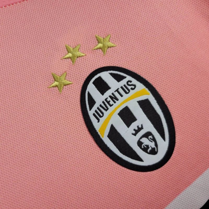 Juventus - Away (15/16)